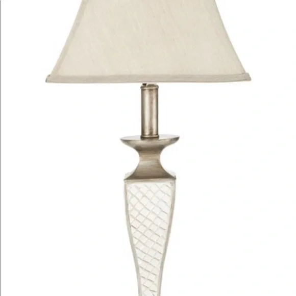 KAILEY 28-INCH H GLASS LATTICE LAMP - Picture 3 of 7